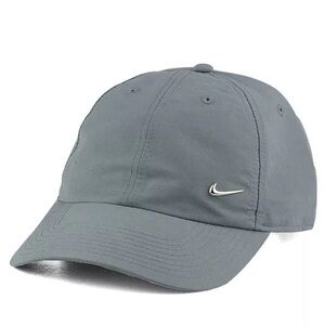 Nike Sage/Grey Metal Swoosh Cap